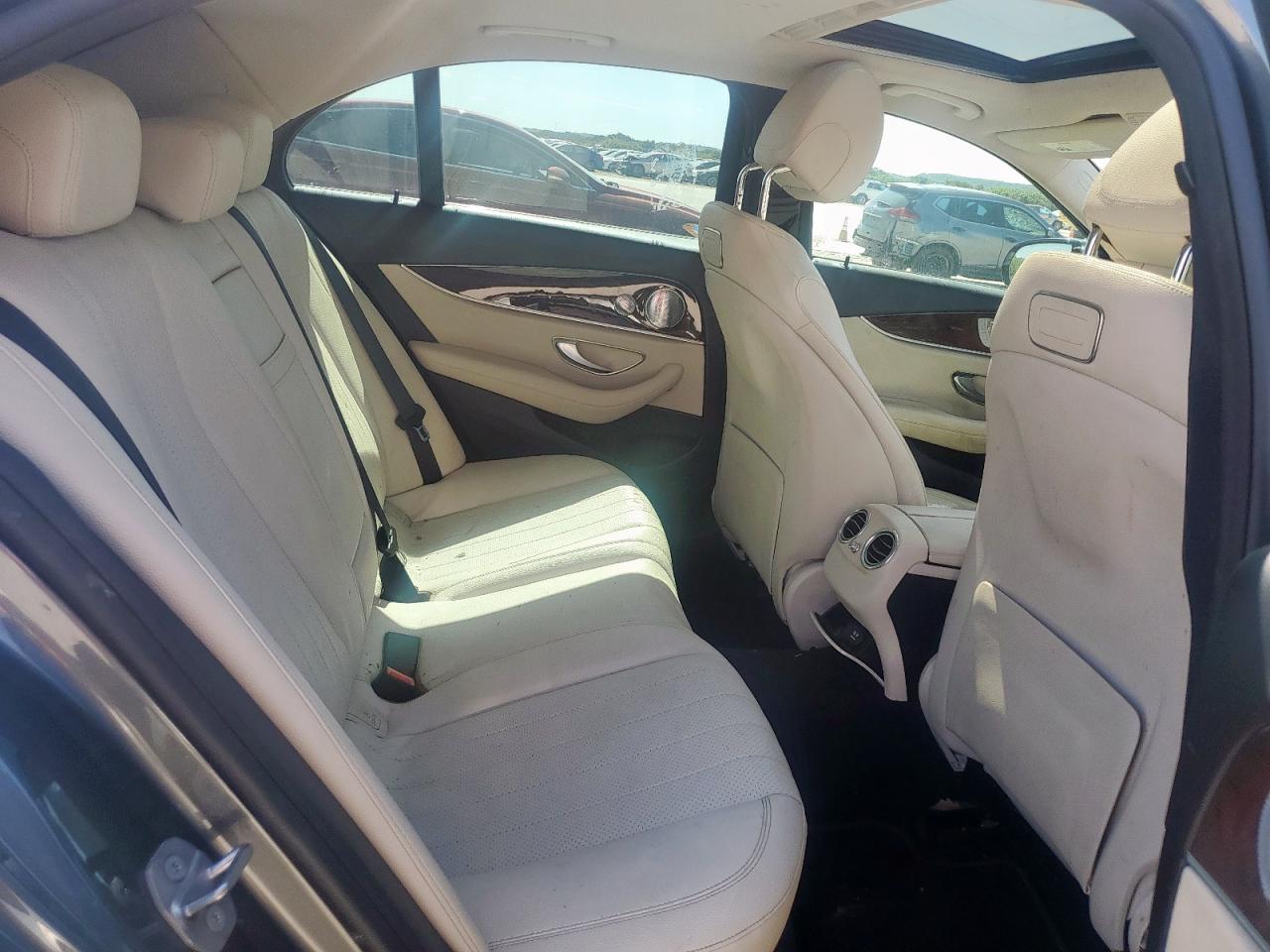 2018 Mercedes-Benz E 300 VIN: WDDZF4JBXJA391981 Lot: 62967735