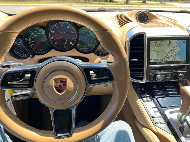 Parquets PORSCHE CAYENNE 2016 Czarny