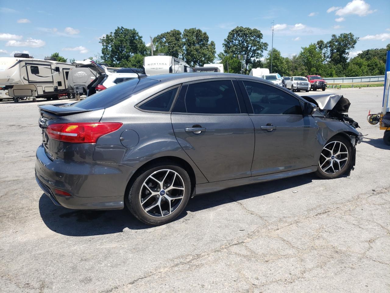 FORD FOCUS 2016 VIN 1FADP3F23GL262696 фото 3
