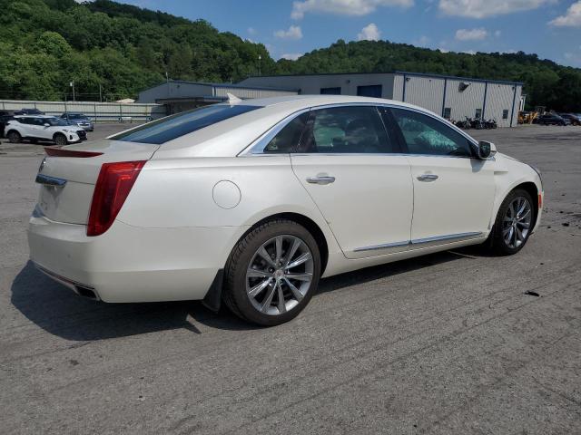 Sedans CADILLAC XTS 2013 Biały
