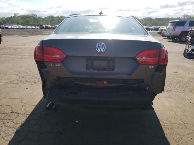 Sedans VOLKSWAGEN JETTA 2014 Brown