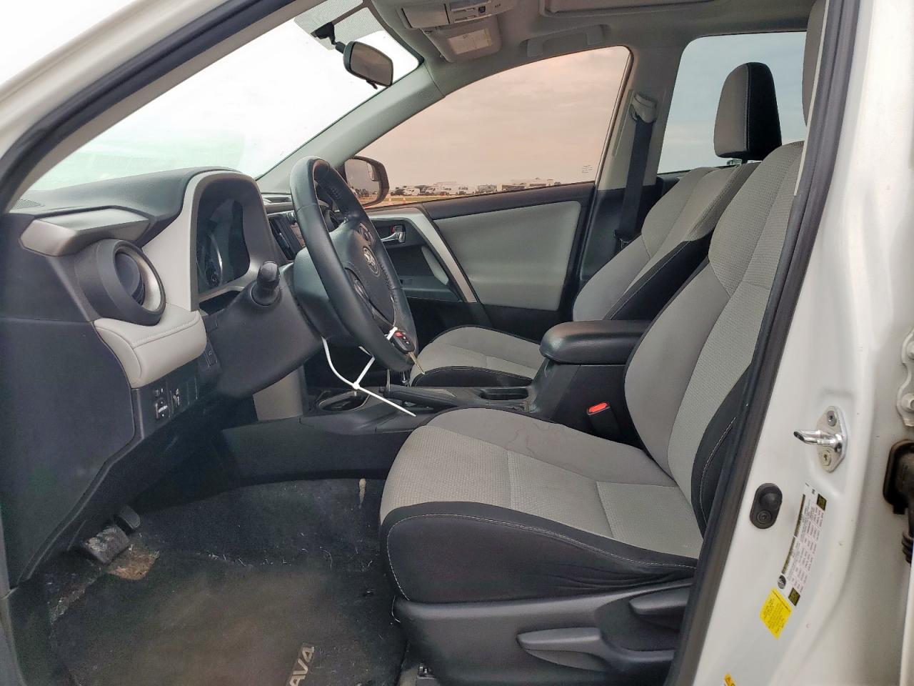 2T3WFREV1GW284374 TOYOTA RAV4 2016