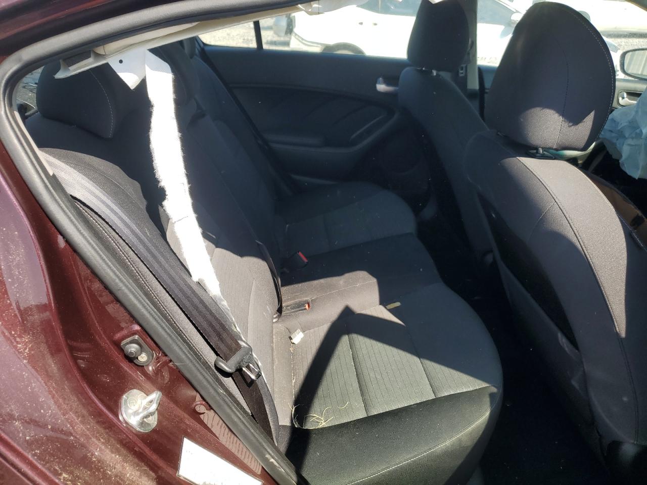 3KPFL4A71HE111017 KIA FORTE 2017