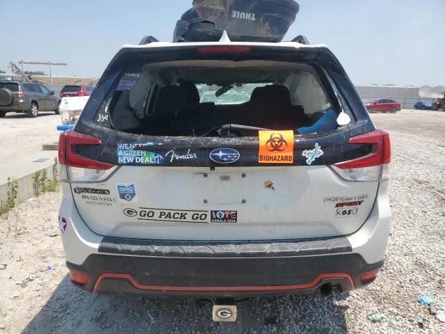  SUBARU FORESTER 2019 Белы