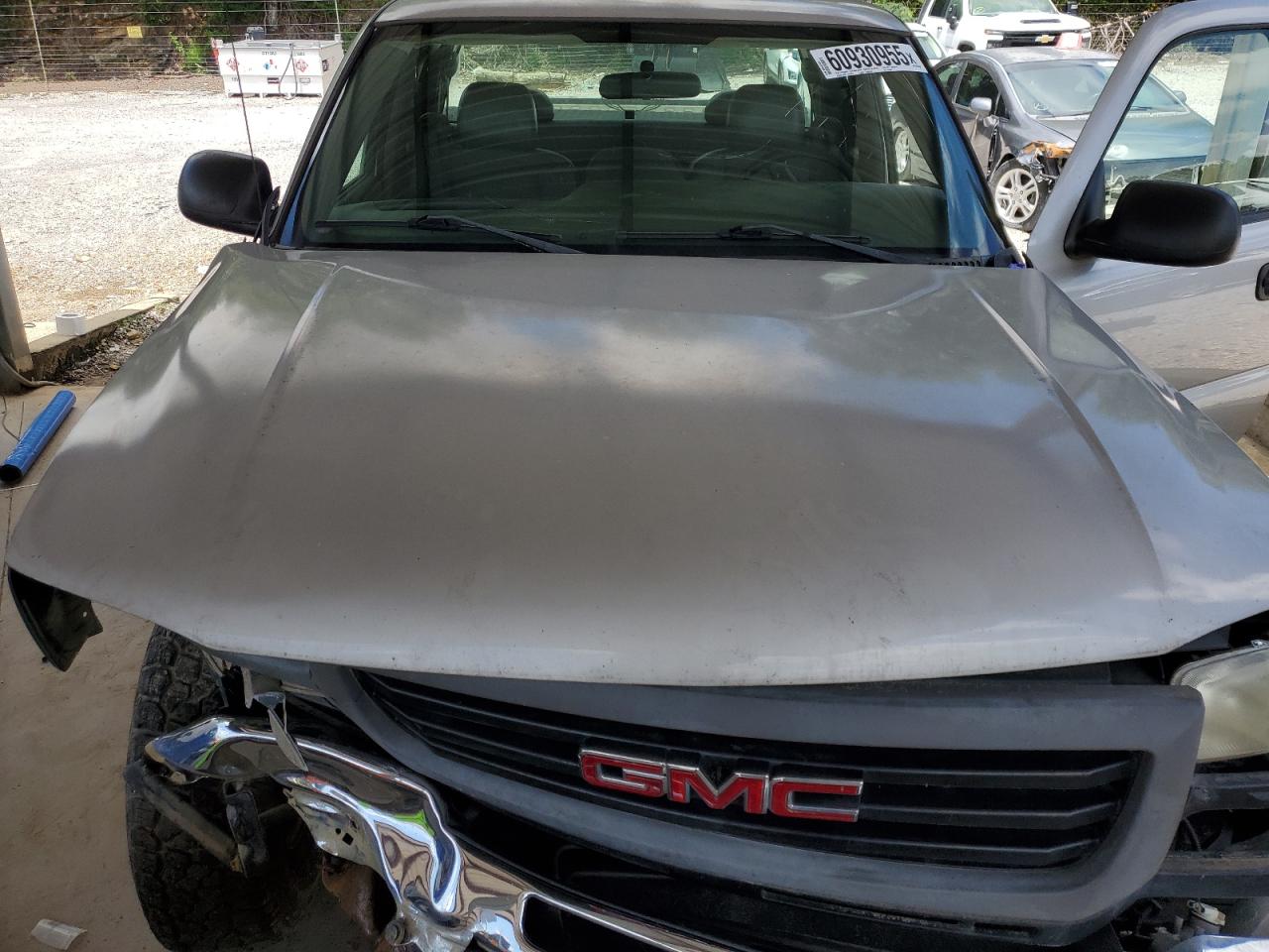 2005 GMC Sierra K2500 Heavy Duty VIN: 1GTHK29U75E287068 Lot: 60930955