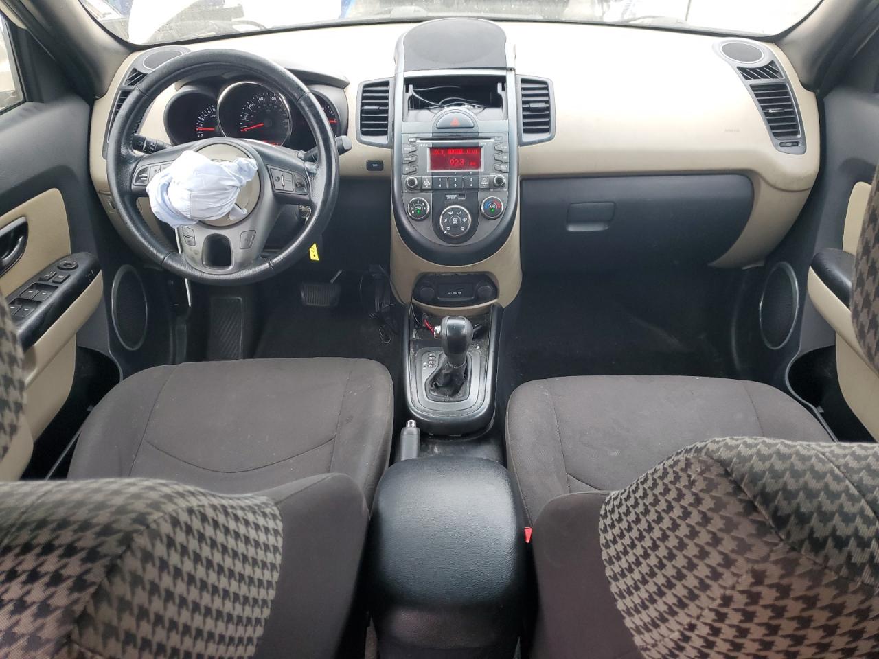 2011 Kia Soul + VIN: KNDJT2A22B7731644 Lot: 61871215