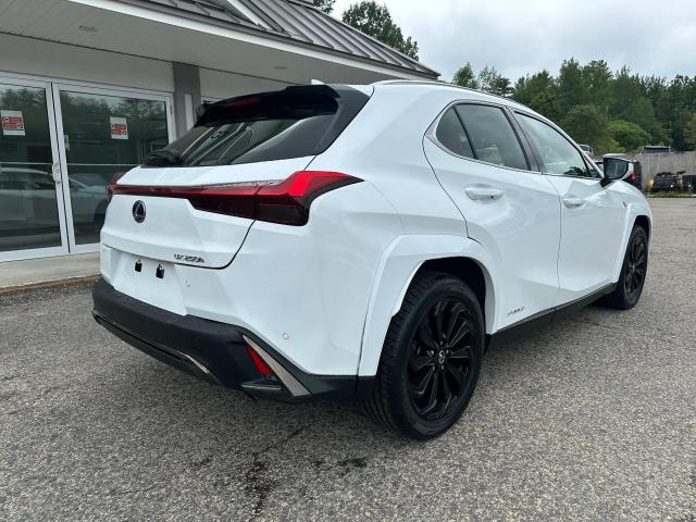  LEXUS UX 250H BA 2022 Белы