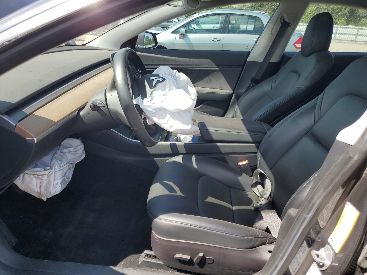 2018 Tesla Model 3 VIN: 5YJ3E1EA6JF023811 Lot: 61857715