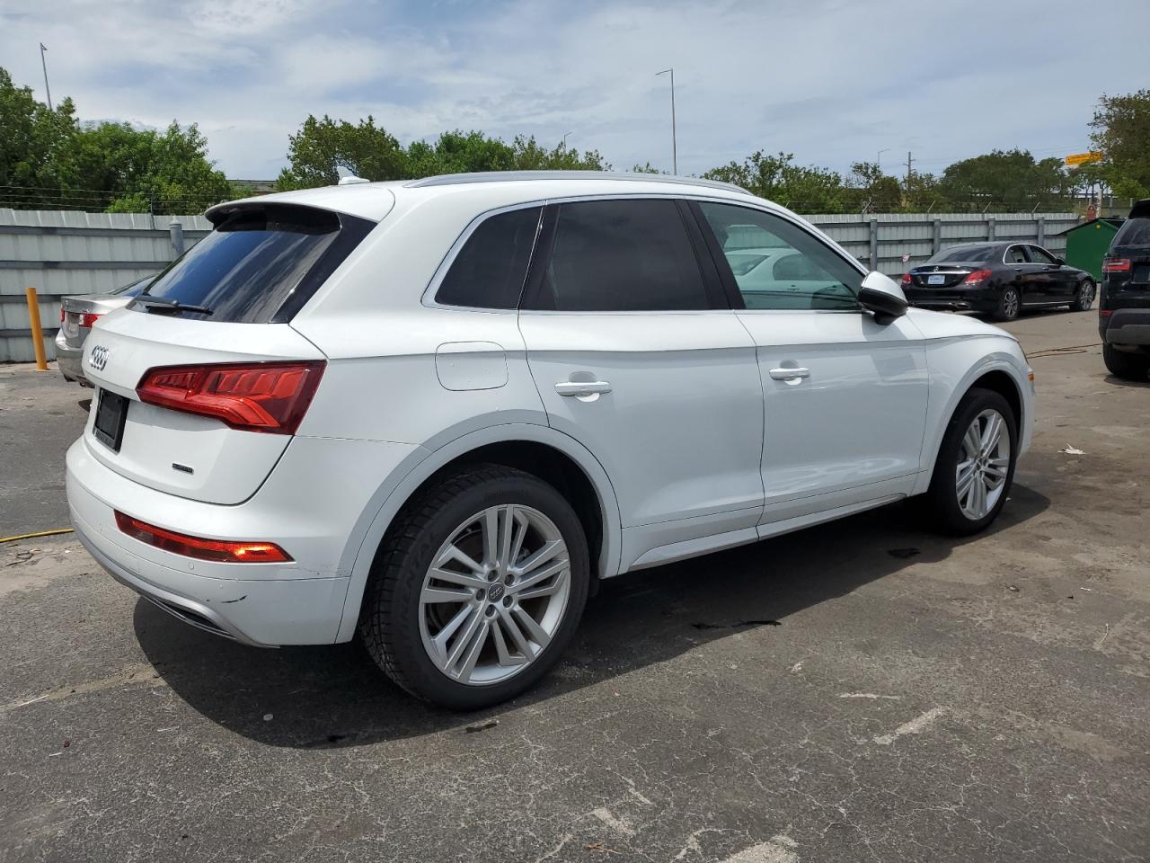 AUDI Q5 2019 VIN WA1BNAFY8K2120000 zdjęcie 3