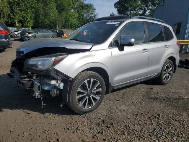  SUBARU FORESTER 2018 Серебристый