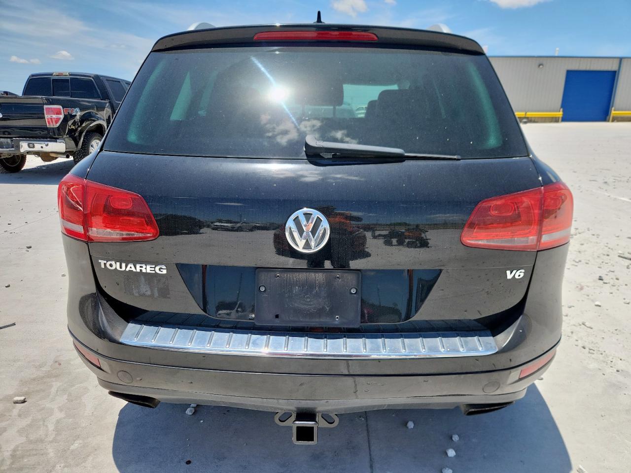 2013 Volkswagen Touareg V6 VIN: WVGEF9BP5DD002601 Lot: 60920695