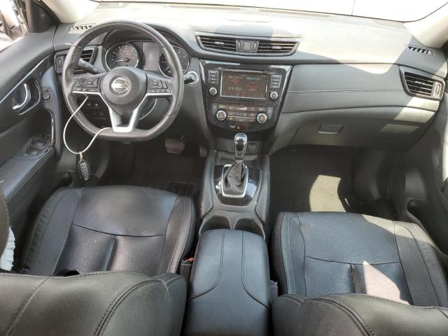  NISSAN ROGUE 2018 Srebrny