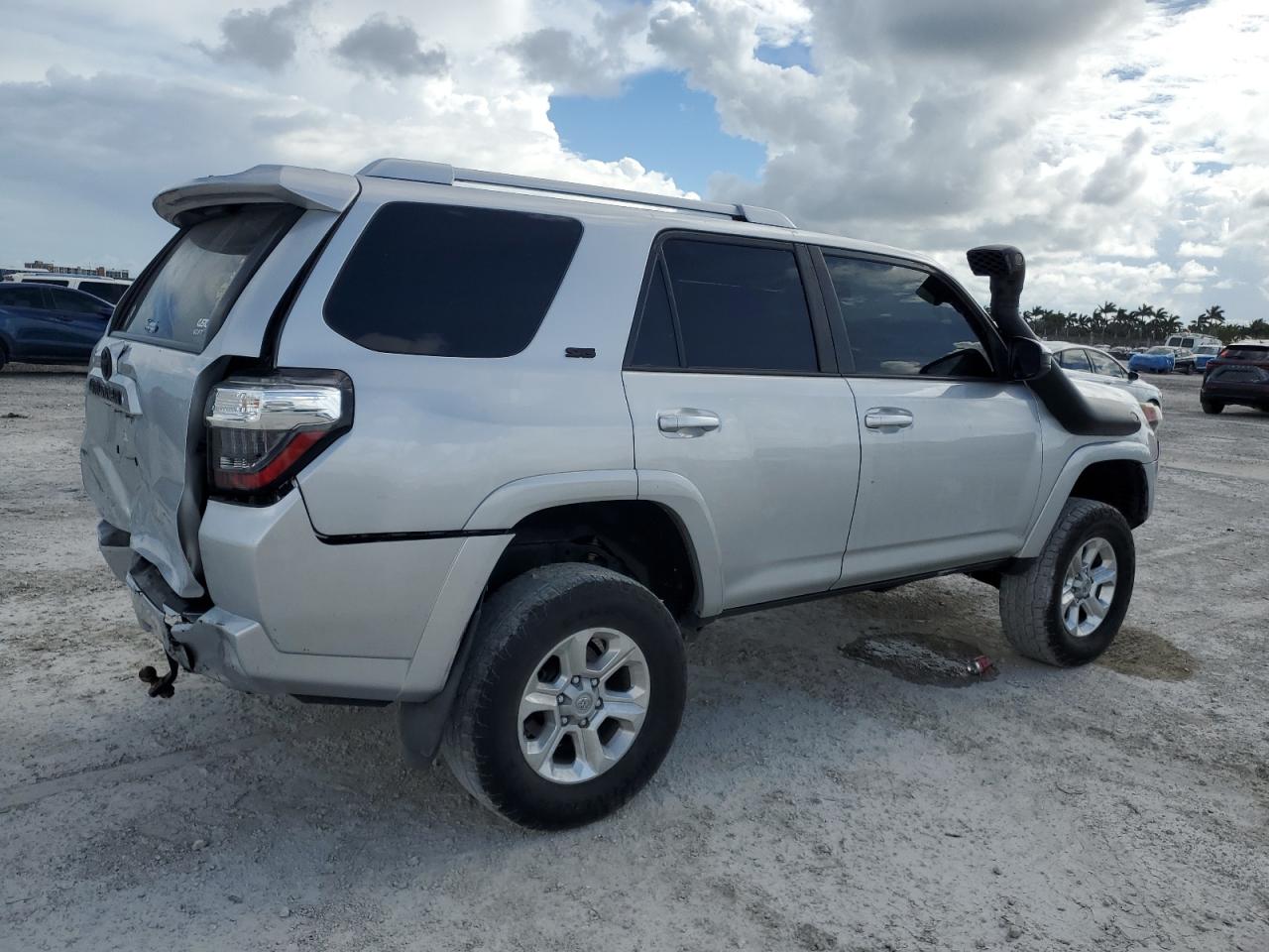 JTEBU5JR8J5541028 TOYOTA 4RUNNER 2018