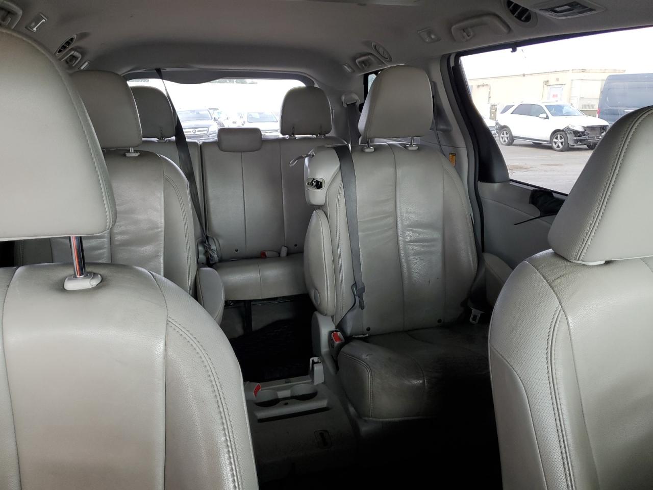 TOYOTA All Models 2012 VIN 5TDYK3DC7CS275496 фото 10