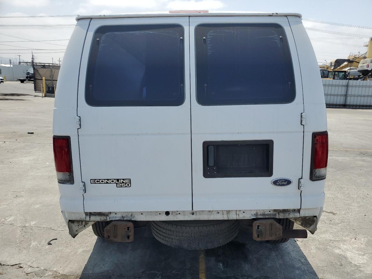 1998 Ford Econoline E250 Van VIN: 1FDPE24L0WHA44246 Lot: 62284435