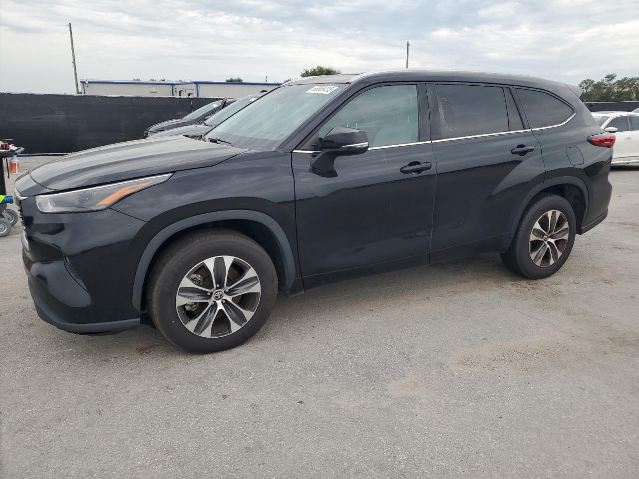 2022 Toyota Highlander Xle en Venta en Orlando, FL - Minor Dent/Scratches