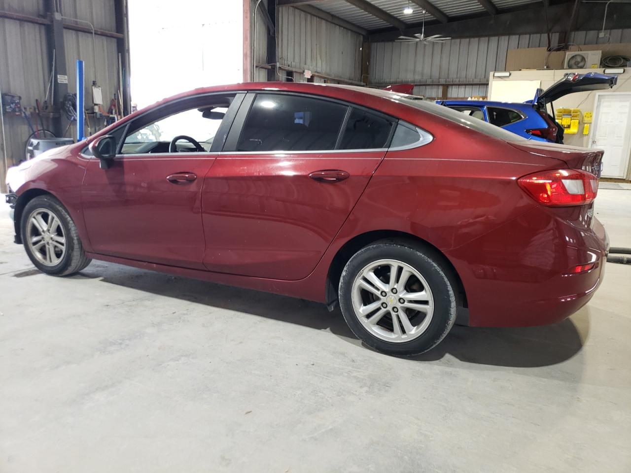 CHEVROLET CRUZE 2017 VIN 1G1BE5SM0H7170930 фото 2