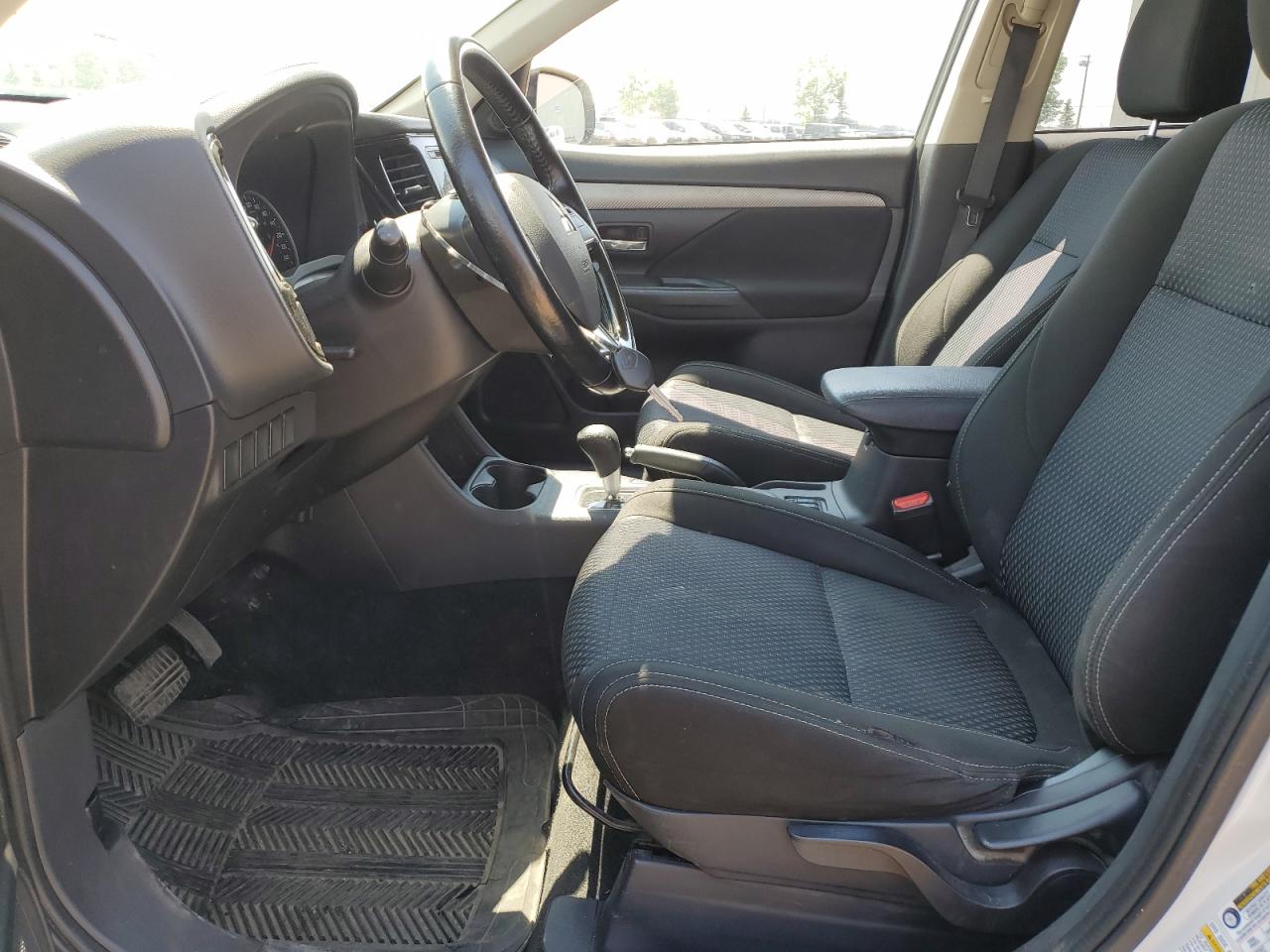 2016 Mitsubishi Outlander Es VIN: JA4AZ2A34GZ601801 Lot: 60532395
