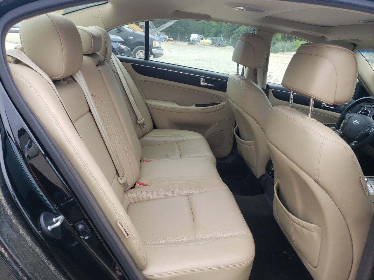 2010 Hyundai Genesis 4.6L VIN: KMHGC4DF0AU101394 Lot: 62688995