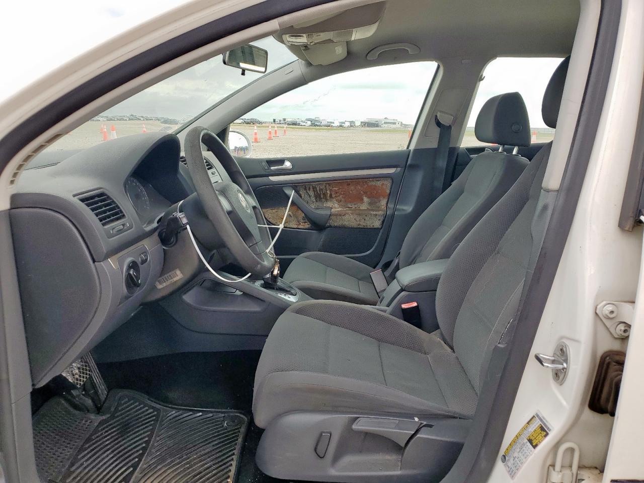 2008 Volkswagen Rabbit VIN: WVWDA71K28W282111 Lot: 58100125