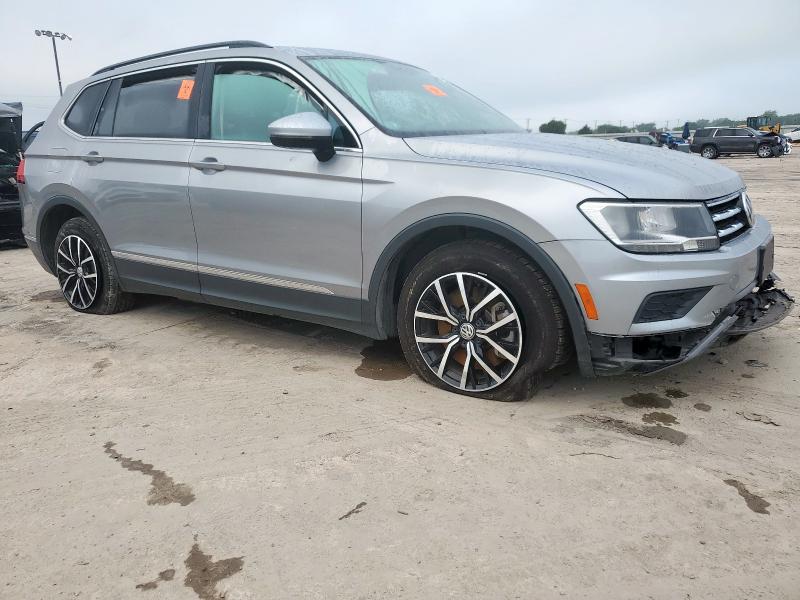  VOLKSWAGEN TIGUAN 2021 Серебристый