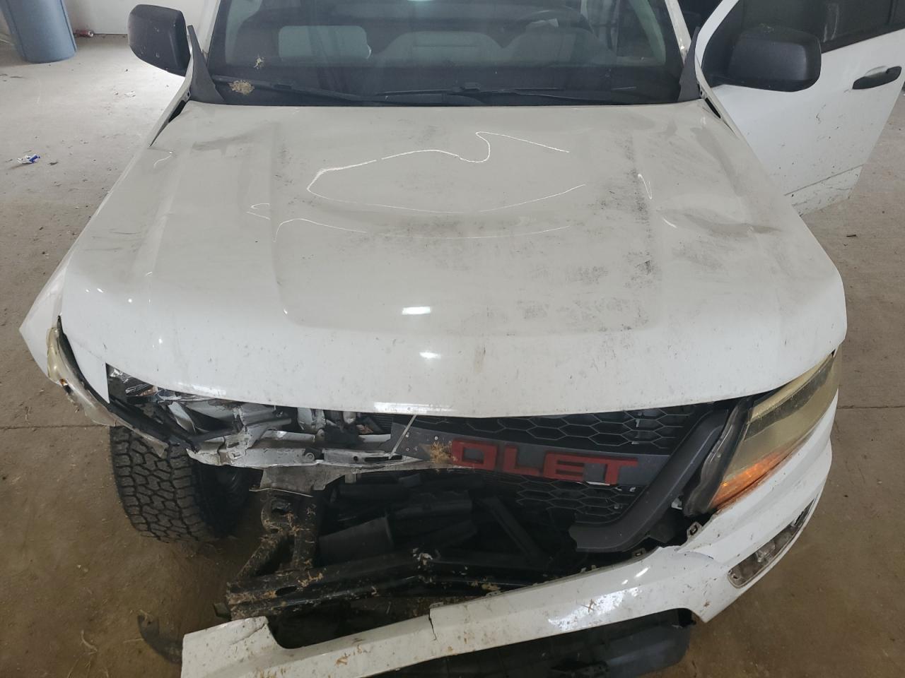 CHEVROLET COLORADO 2018 VIN 1GCHSAEA9J1221998 zdjęcie 11