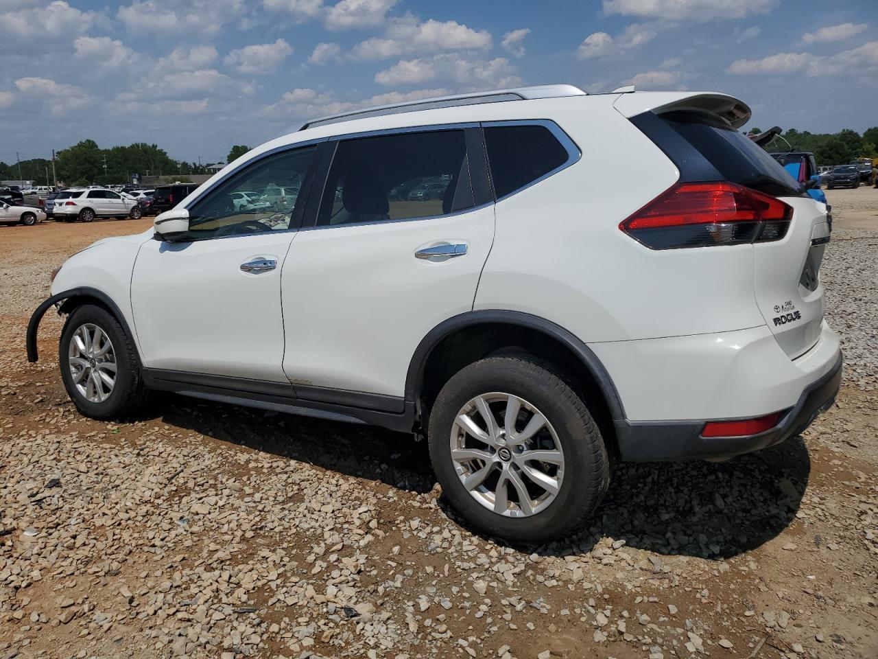 KNMAT2MT9HP515528 NISSAN ROGUE 2017