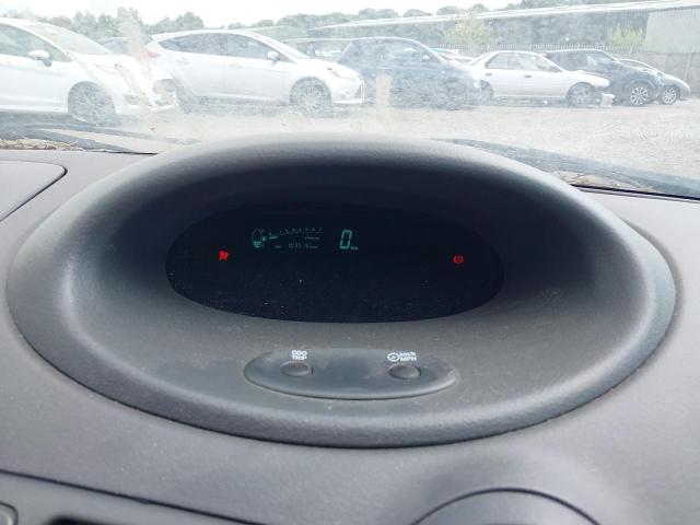 2002 TOYOTA YARIS S 