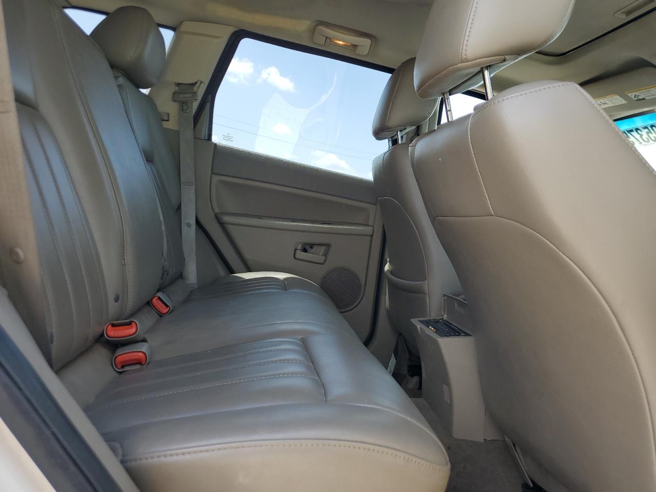 2005 Jeep Grand Cherokee Laredo VIN: 1J4HR48N55C702878 Lot: 61105375