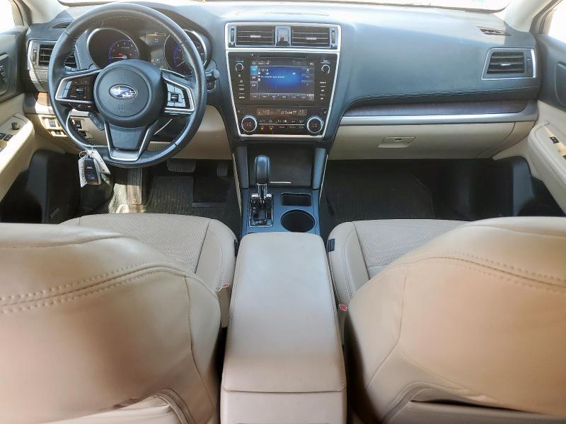  SUBARU OUTBACK 2018 Beige