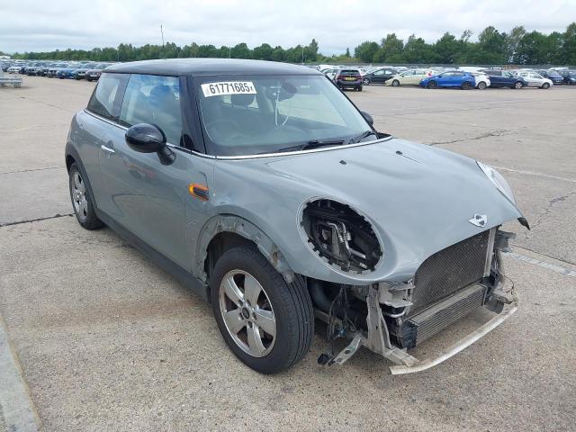 2017 MINI COOPER 