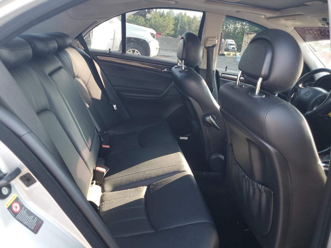 WDBRF81J45F690480 2005 Mercedes-Benz C 240 4Matic
