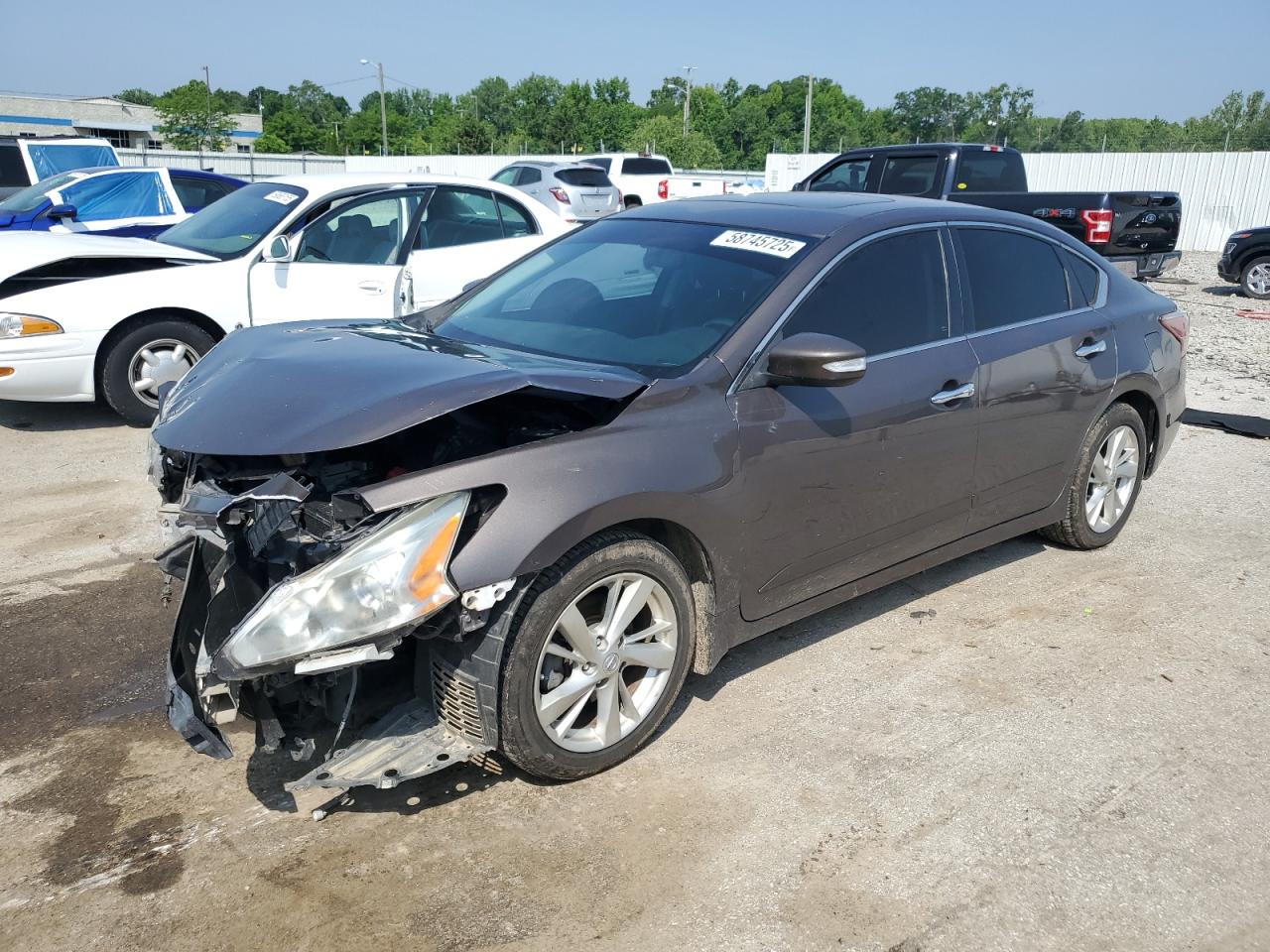 2015 Nissan Altima 2.5 продається в Louisville, KY - Front End