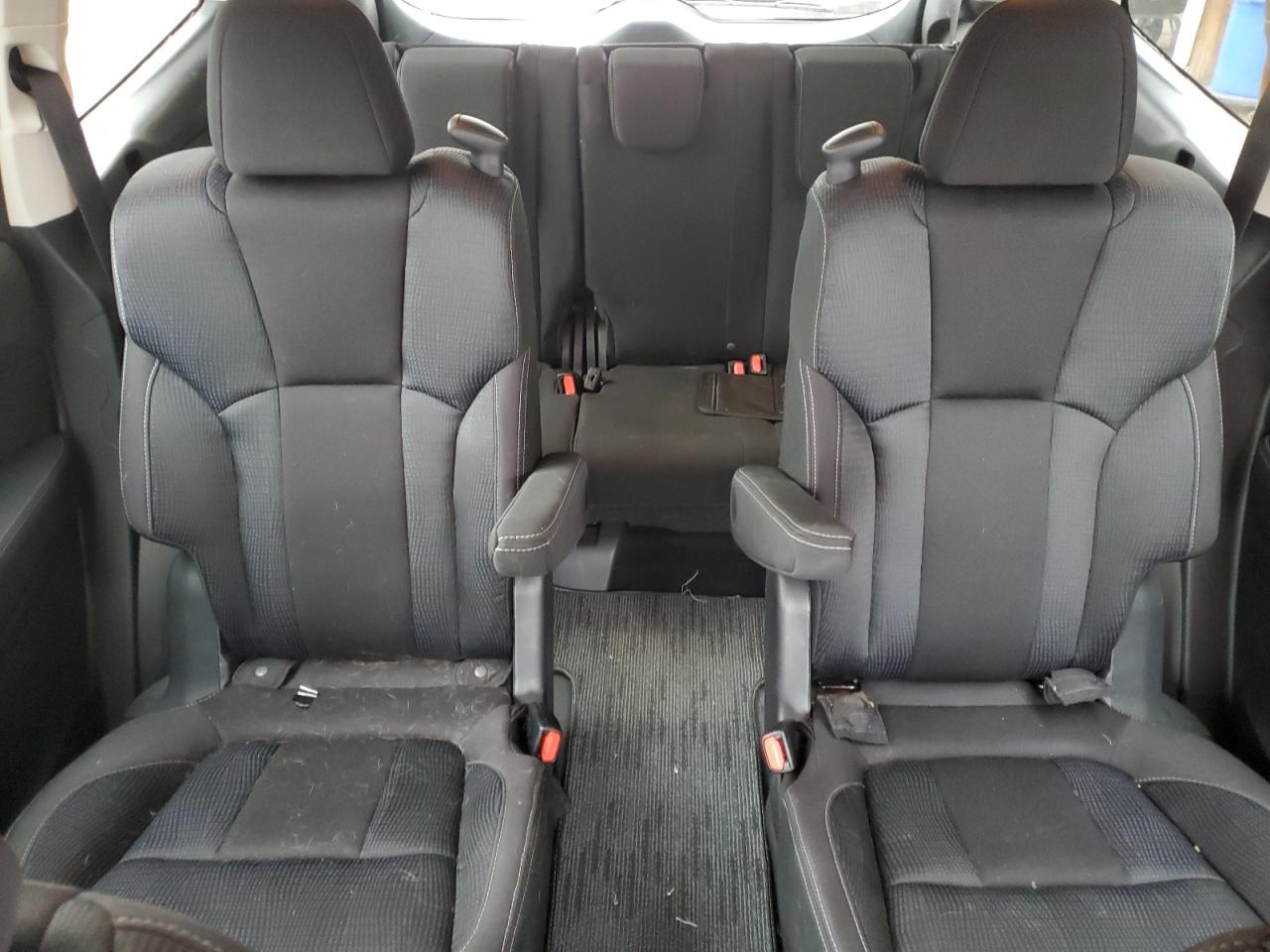2019 Subaru Ascent Premium VIN: 4S4WMAFD5K3417433 Lot: 63087425