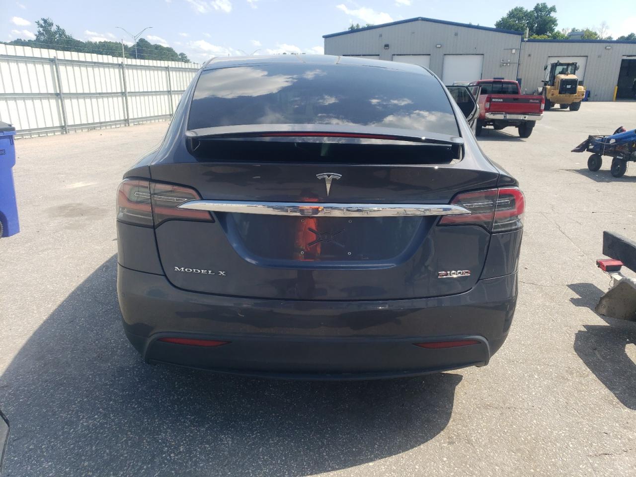 2017 Tesla Model X VIN: 5YJXCBE47HF051831 Lot: 60477055