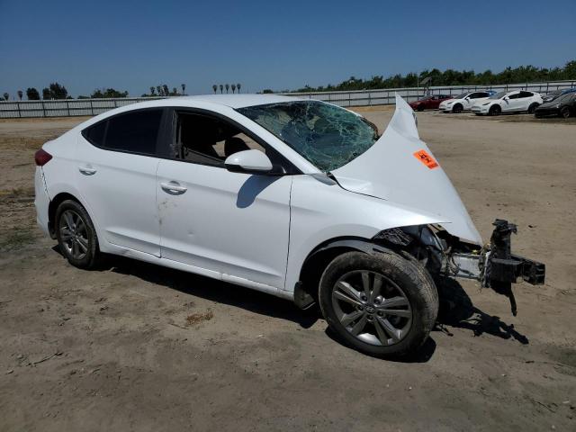  HYUNDAI ELANTRA 2018 Белы