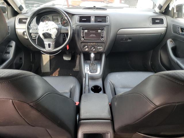 Sedans VOLKSWAGEN JETTA 2014 Czarny