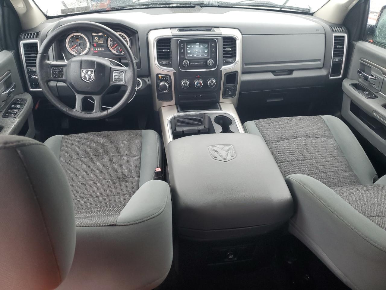 1C6RR6GG9HS682659 2017 Ram 1500 Slt