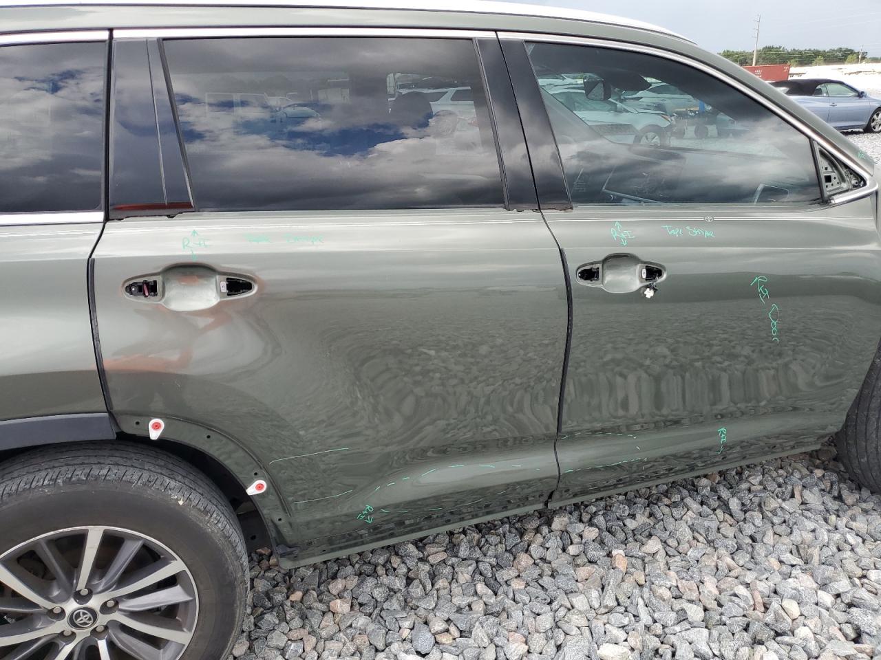 5TDKZRFH5HS217066 TOYOTA HIGHLANDER 2017