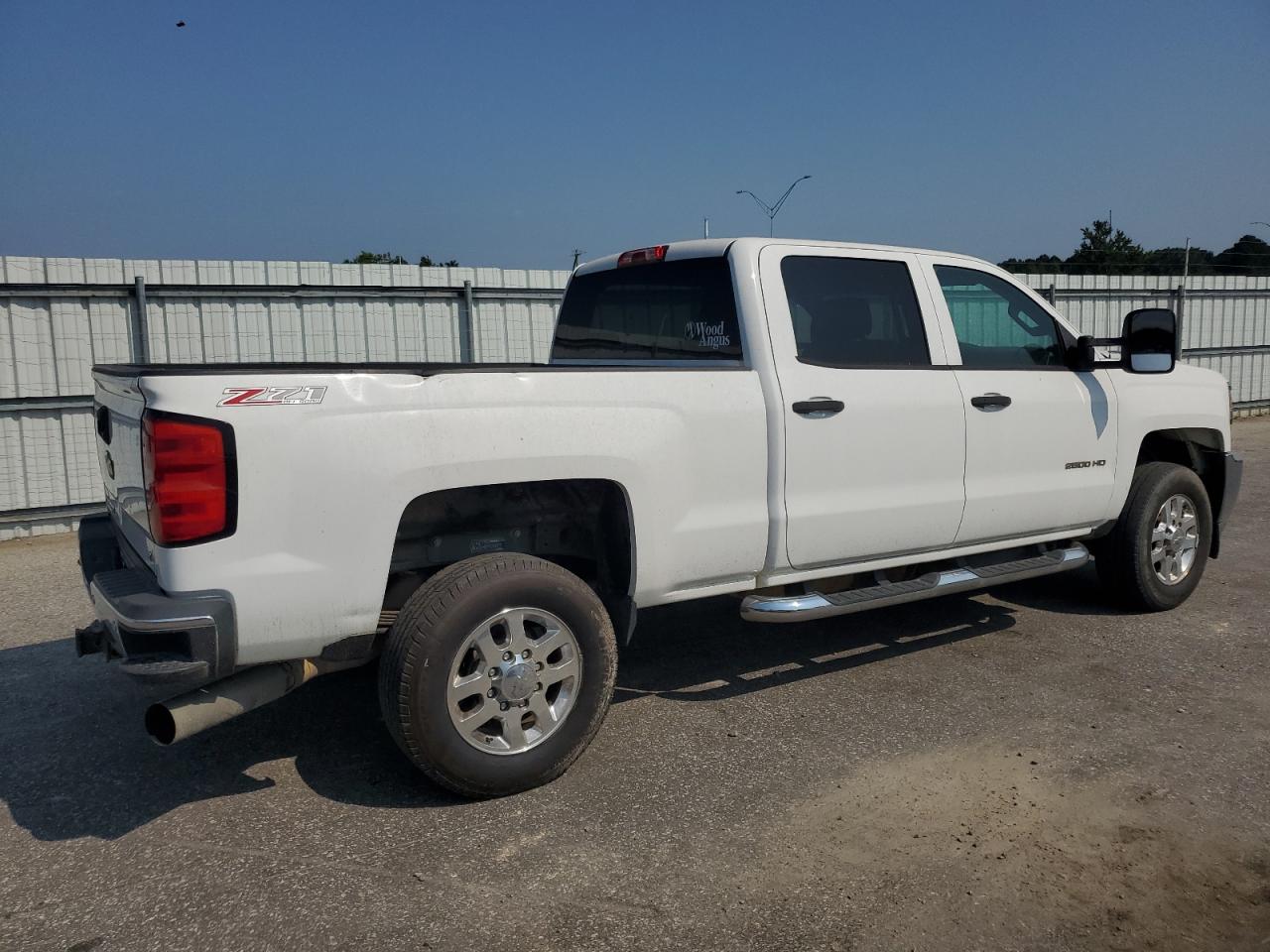 CHEVROLET ALL Models 2015 VIN 1GC1KVE8XFF111767 фото 3
