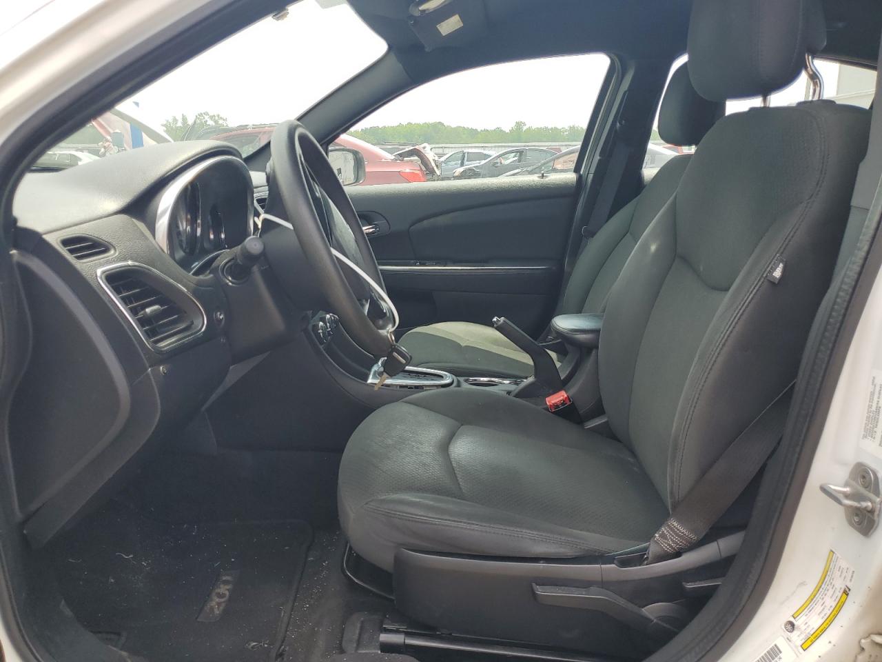 2012 Chrysler 200 Lx VIN: 1C3CCBAB0CN104726 Lot: 61029085