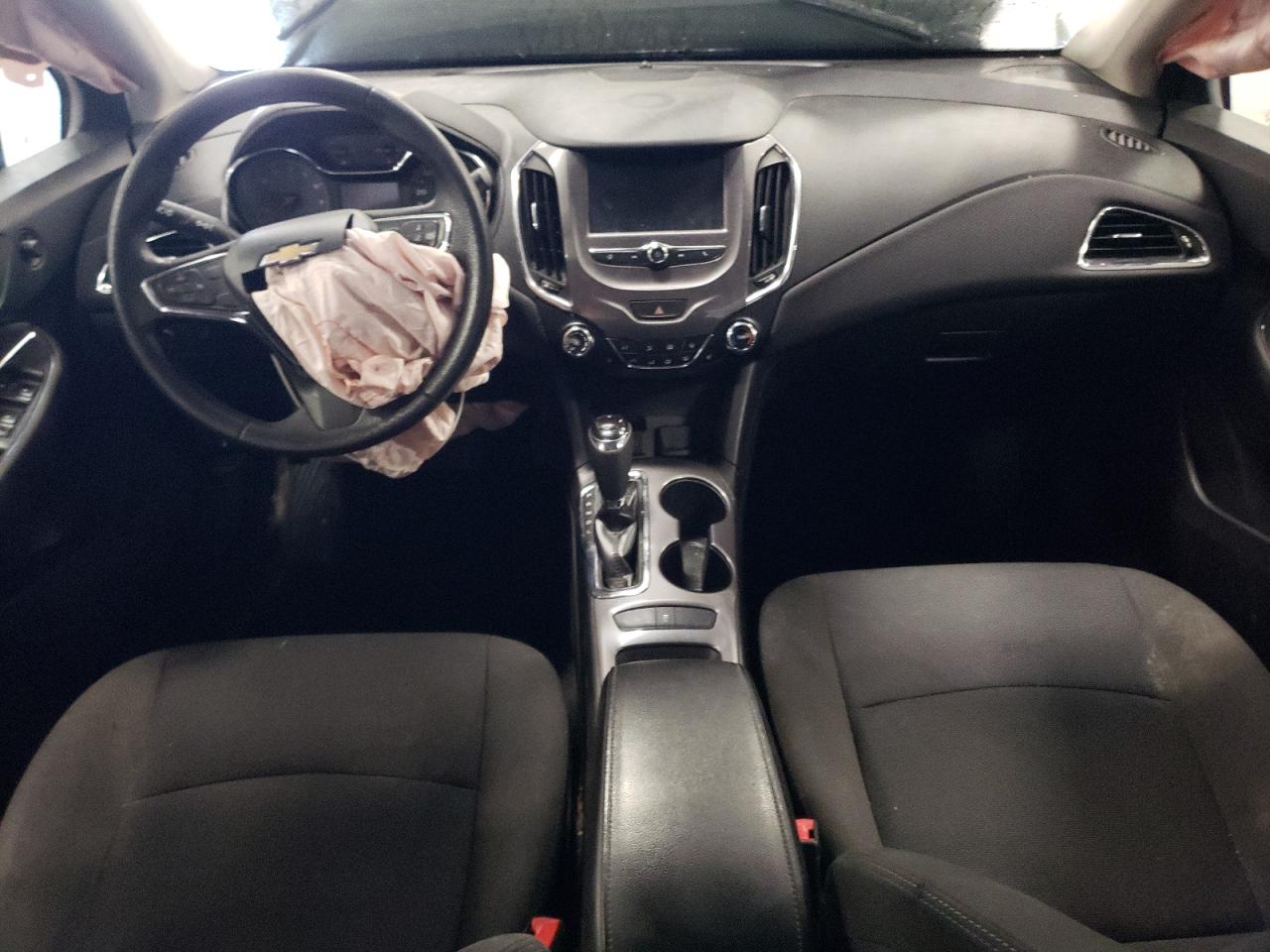 2018 Chevrolet Cruze Lt VIN: 1G1BE5SM0J7153289 Lot: 61331505