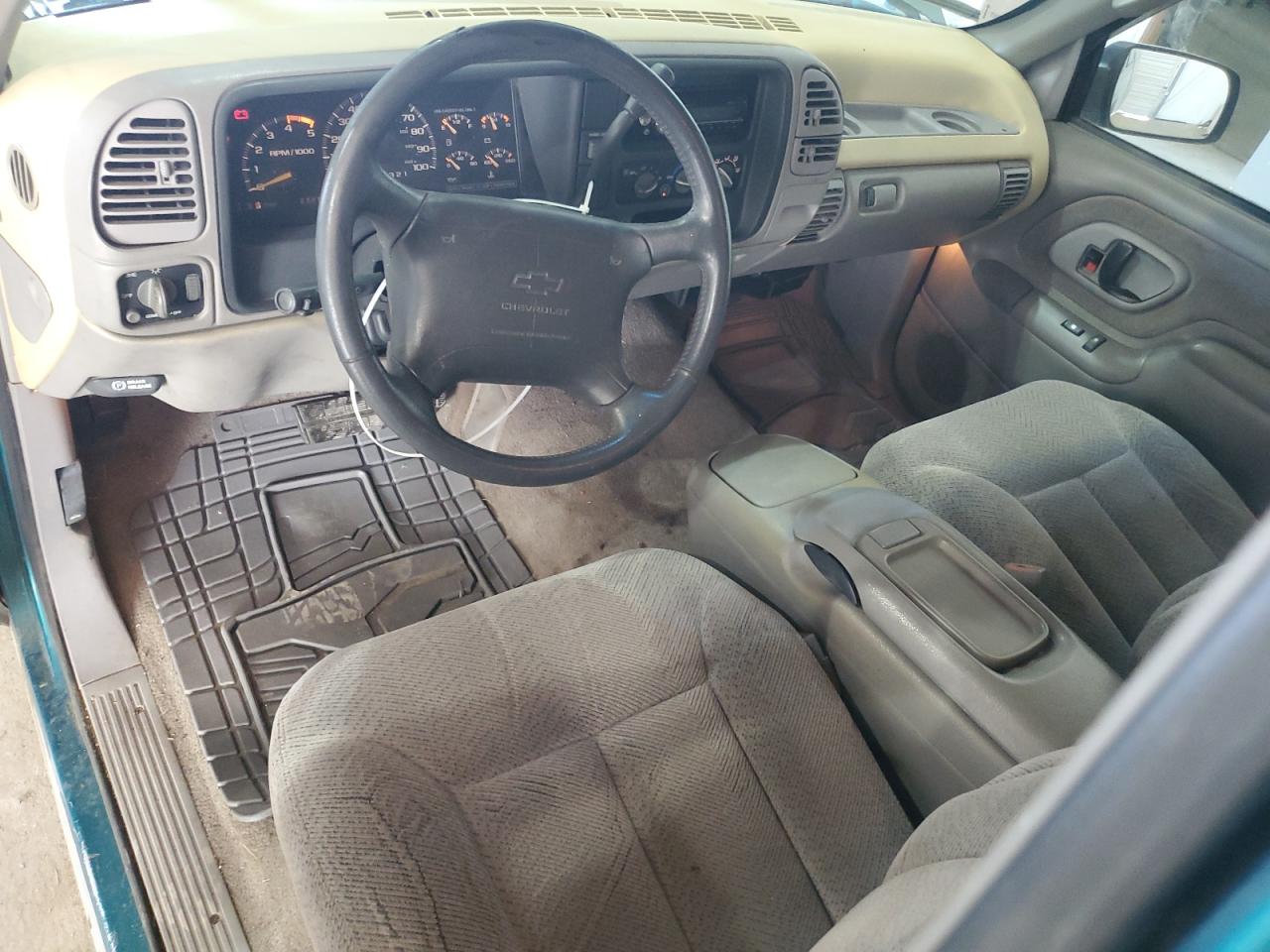 1995 Chevrolet Gmt-400 C1500 VIN: 1GCEC19K3SE269011 Lot: 61542505