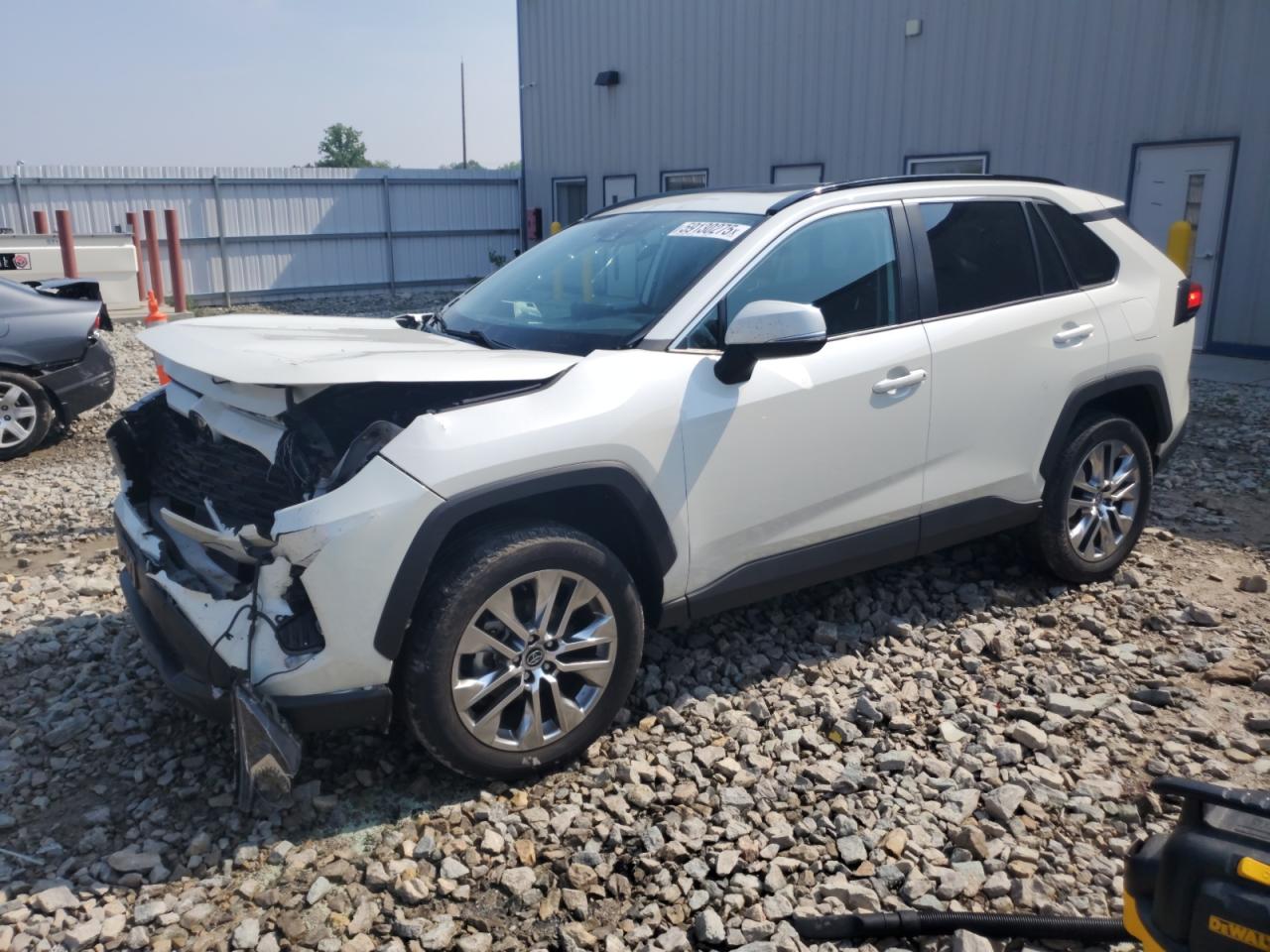 2T3A1RFV4MW161896 TOYOTA RAV4 2021
