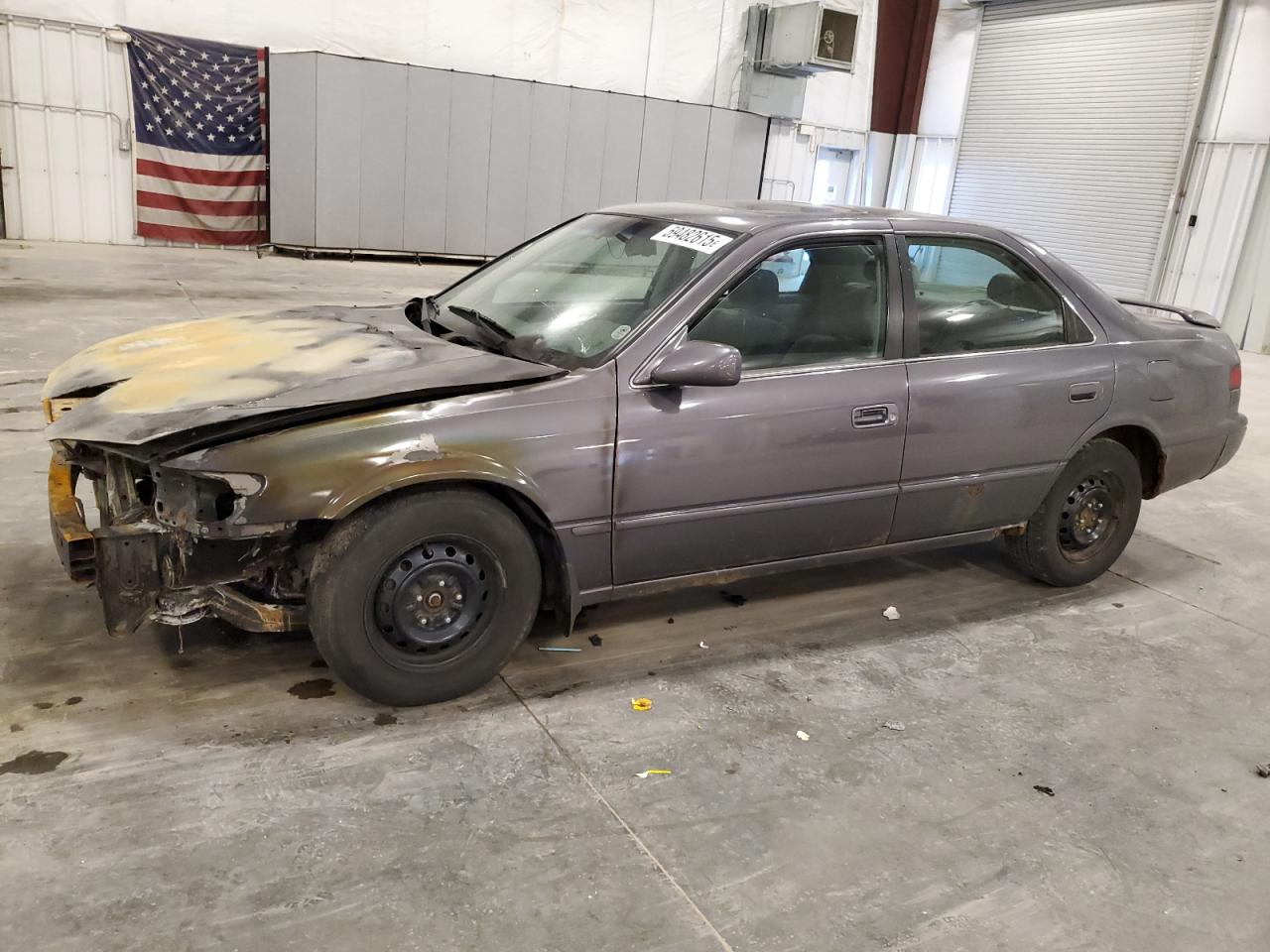 1998 Toyota Camry Ce for Sale in Avon, MN - Burn - Engine