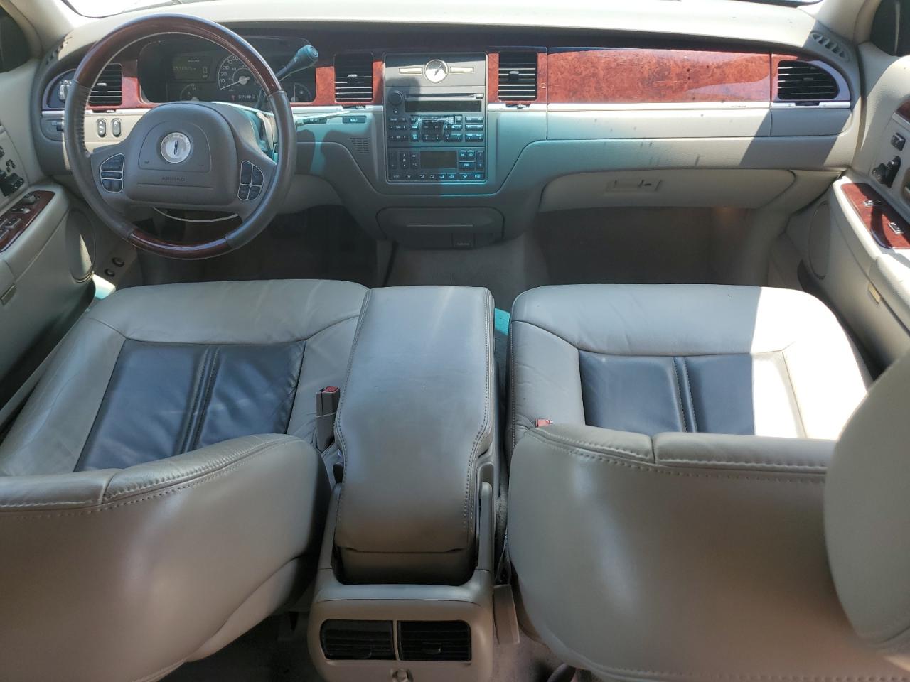 2004 Lincoln Town Car Ultimate VIN: 1LNHM83W74Y644409 Lot: 61958135