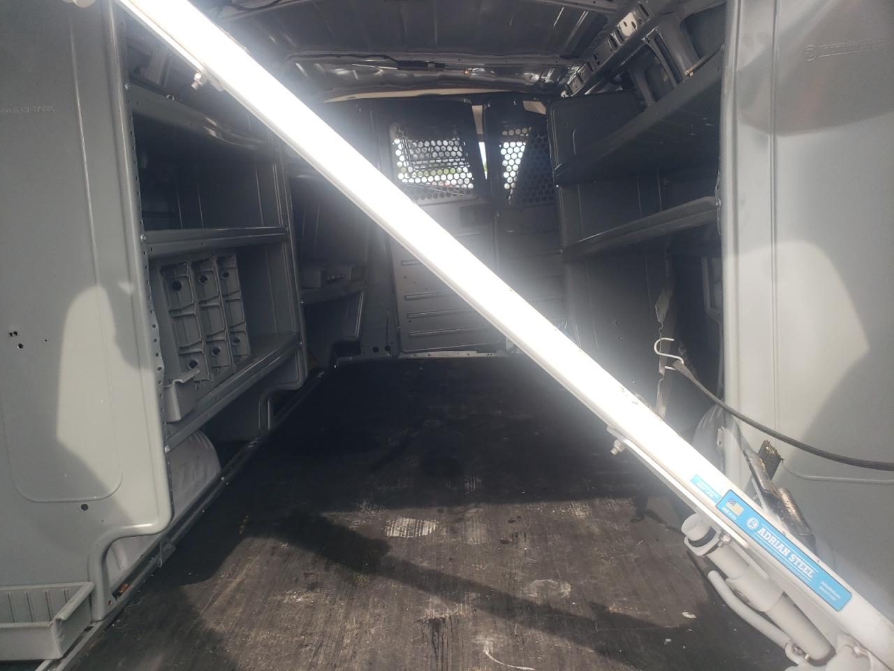 2024 GMC Savana G2500 VIN: 1GTW7AF72R1190584 Lot: 60677415