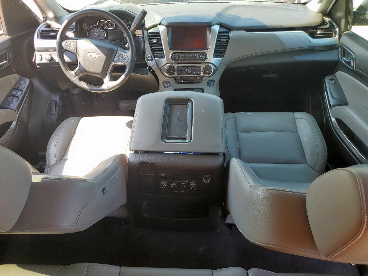 1GNSCBKC0KR273948 CHEVROLET TAHOE 2019