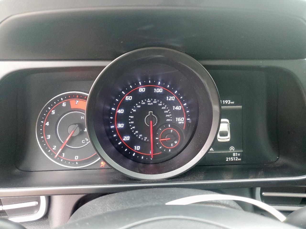 2023 Hyundai Elantra - Image 9