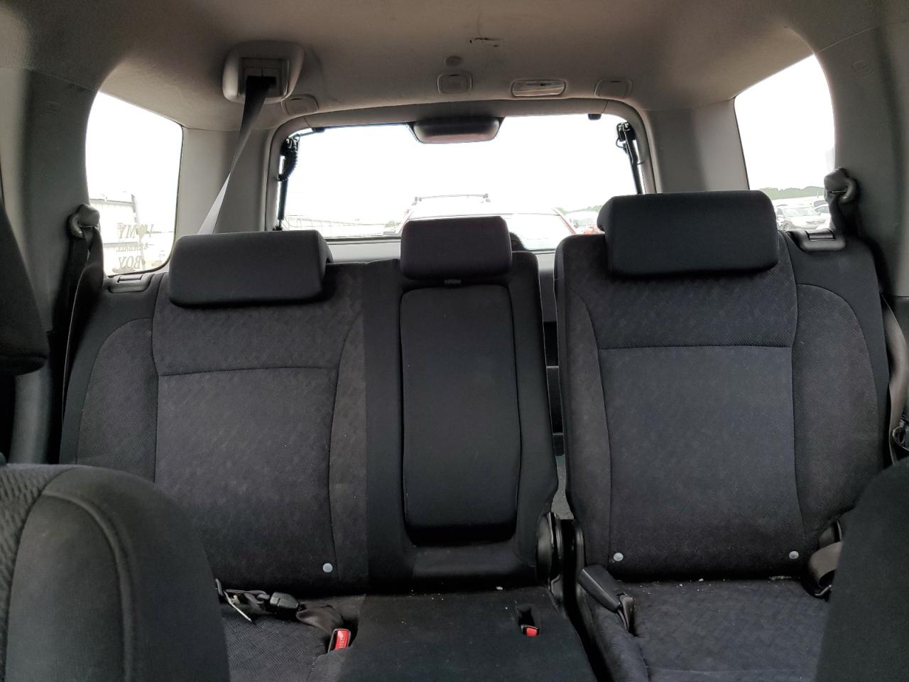 2005 Honda Cr-V Lx VIN: SHSRD68515U302641 Lot: 63101855